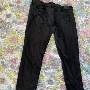 American Eagle distressed knee jeans